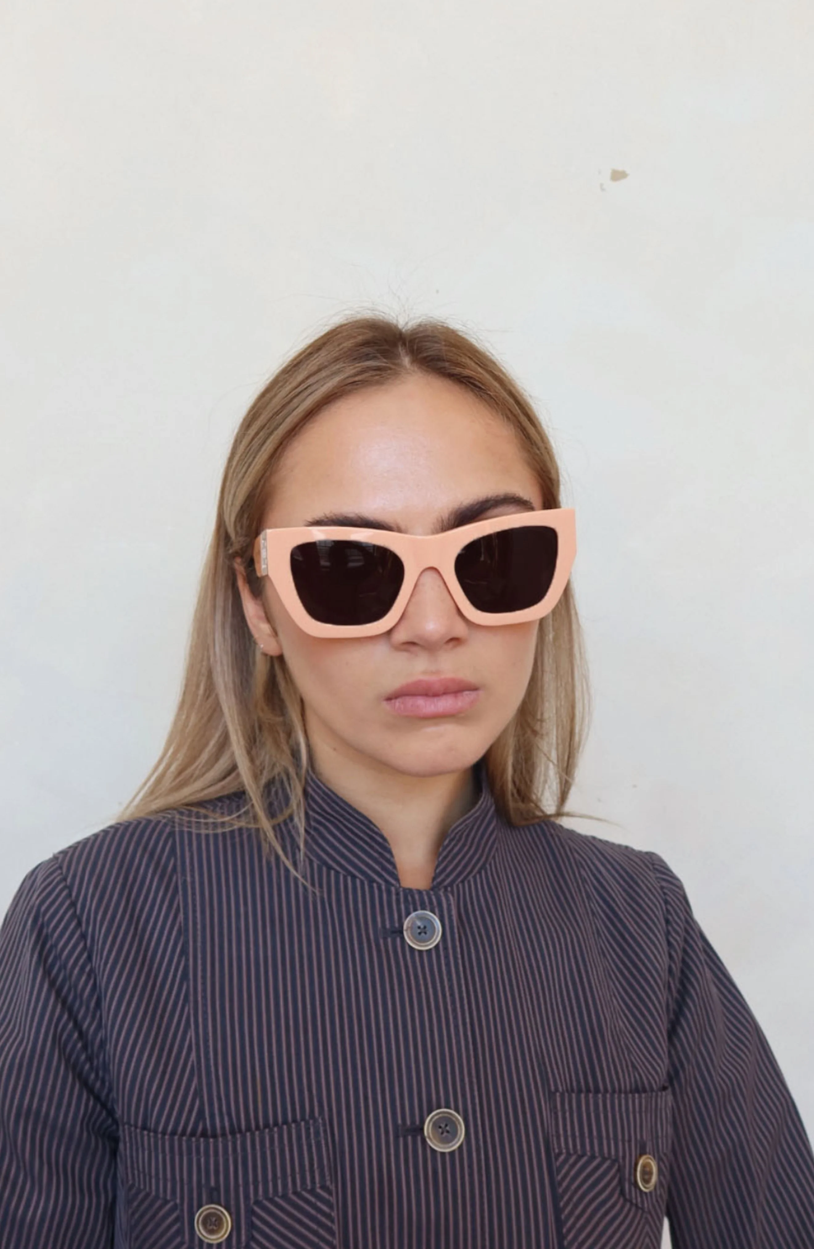 Lainey / Pantone - Image 3